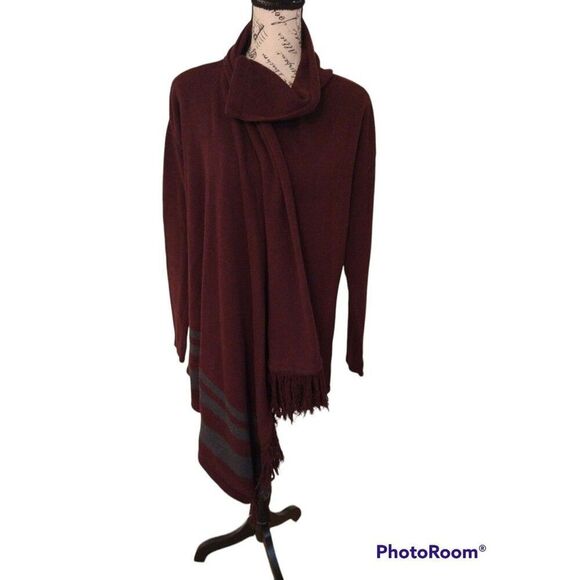CAbi Sweaters - Cabi burgundy fringed cowlneck small sweater Boho Classy Cozy